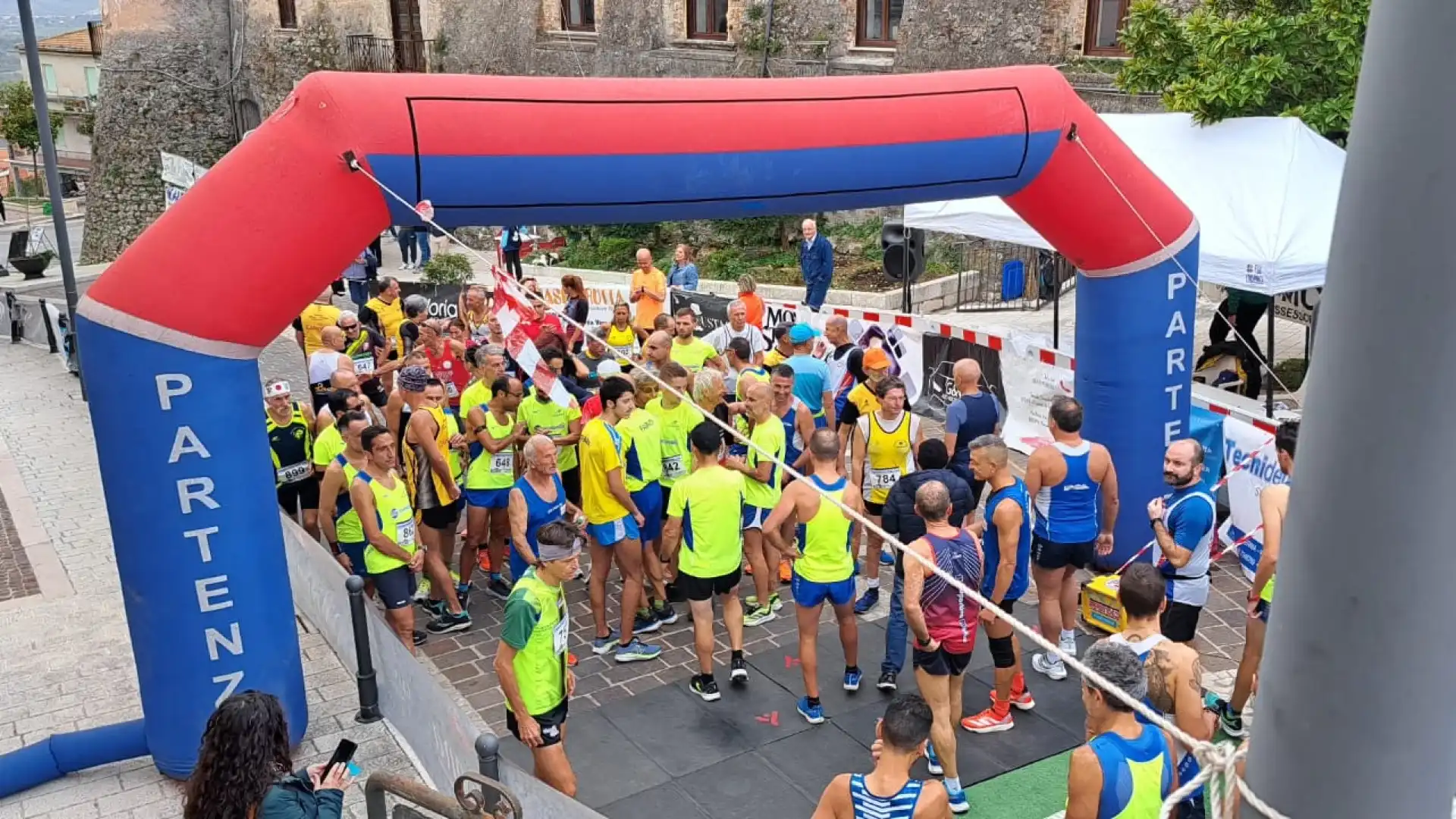 Fornelli: successo per il primo Trofeo “Corri tra i Borghi più Belli d’Italia”. Successo per l’Asd Running Pentria. Oltre 150 partecipanti. Guarda il video